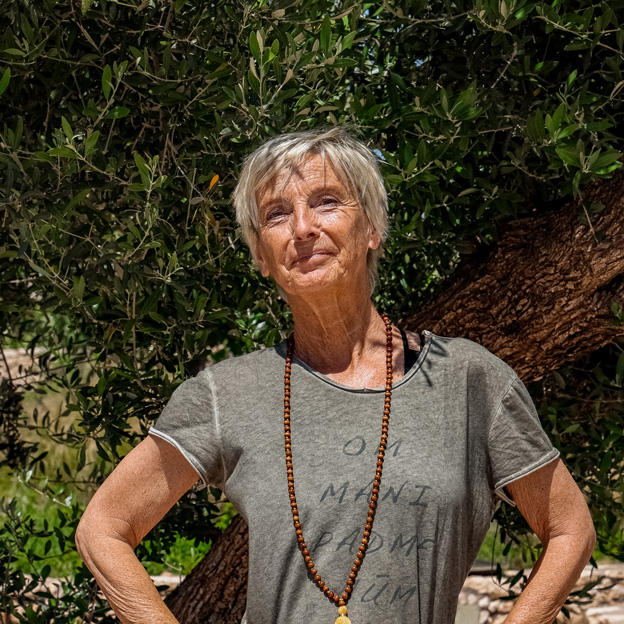 Coach Marie-France